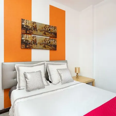 Hemeras Boutique Homes - Flat 300m From The Beach N2 شقة أرونا