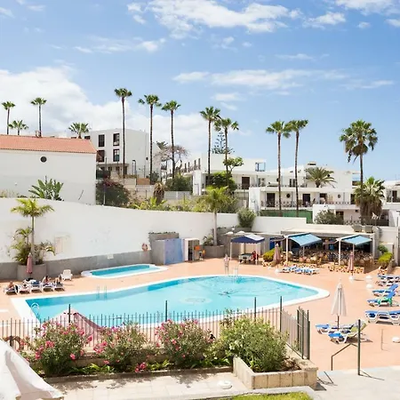 Hemeras Boutique Homes - Flat 300m From The Beach N2 شقة أرونا