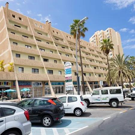 Hemeras Boutique Homes - Flat 300m From The Beach N2 شقة أرونا